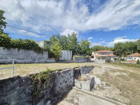 Armazém  Venda em Penamaior,Paços de Ferreira