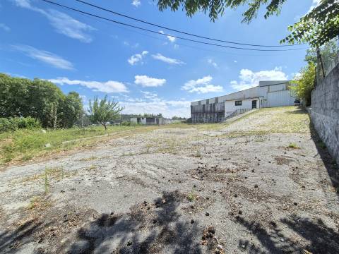 Armazém  Venda em Penamaior,Paços de Ferreira