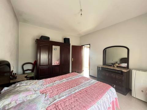 Moradia T4 Venda em Eiriz,Paços de Ferreira