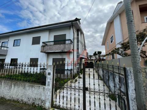 Moradia Geminada T4 Venda em Valongo,Valongo