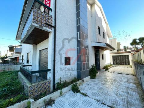 Moradia Geminada T4 Venda em Valongo,Valongo