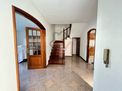 Moradia Geminada T4 Venda em Valongo,Valongo