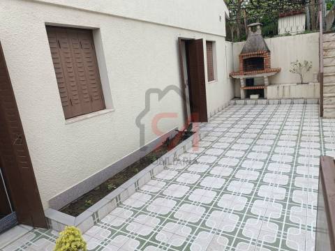 Moradia Isolada T4 Venda em Carvalhosa,Paços de Ferreira