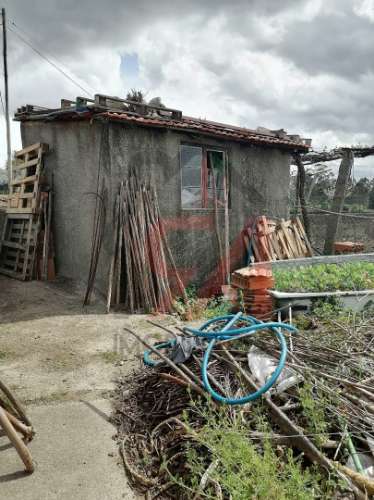 Moradia para Restaurar  Venda em Carvalhosa,Paços de Ferreira