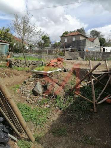 Moradia para Restaurar  Venda em Carvalhosa,Paços de Ferreira