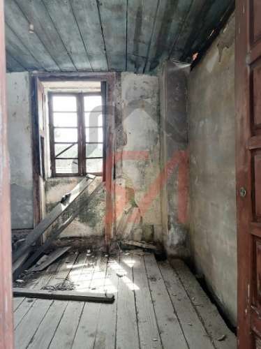 Moradia para Restaurar  Venda em Carvalhosa,Paços de Ferreira