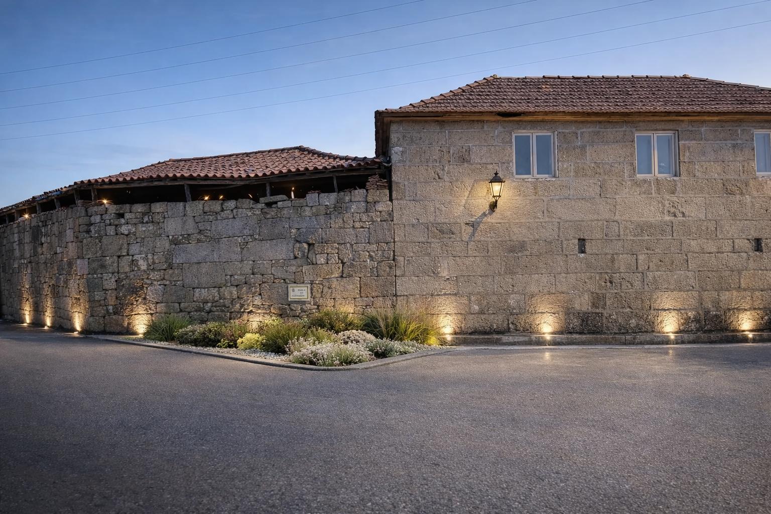 Moradia para Restaurar  Venda em Carvalhosa,Paços de Ferreira