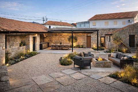 Moradia para Restaurar  Venda em Carvalhosa,Paços de Ferreira