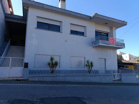 Moradia T4 Venda em Frazão Arreigada,Paços de Ferreira