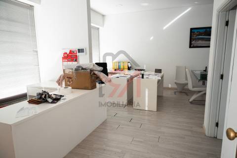 Fábrica/Indústria  Venda em Figueiró,Paços de Ferreira