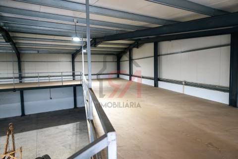 Fábrica/Indústria  Venda em Figueiró,Paços de Ferreira