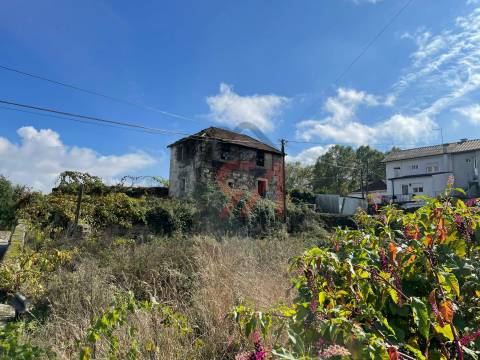 Moradia para Restaurar  Venda em Penamaior,Paços de Ferreira