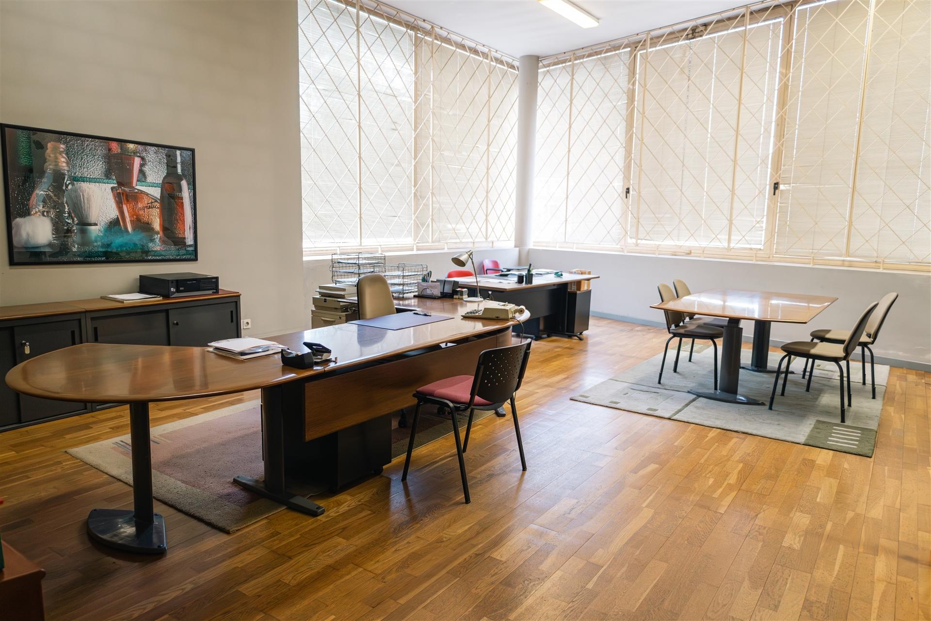 Armazém  Venda em Freamunde,Paços de Ferreira