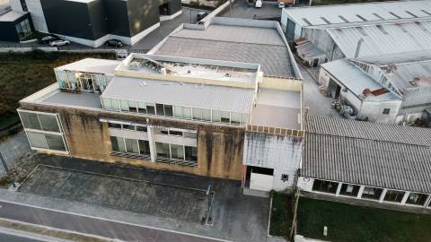 Armazém  Venda em Freamunde,Paços de Ferreira