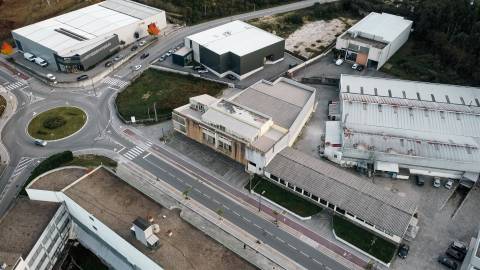 Armazém  Venda em Freamunde,Paços de Ferreira