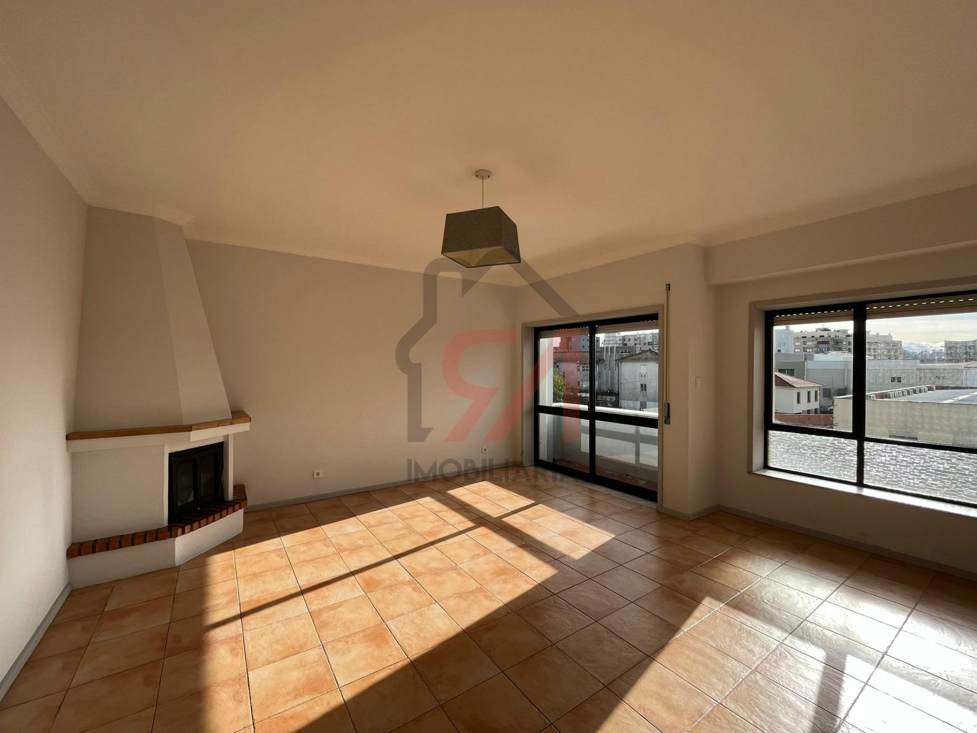 Apartamento T2 Venda em Paços de Ferreira,Paços de Ferreira