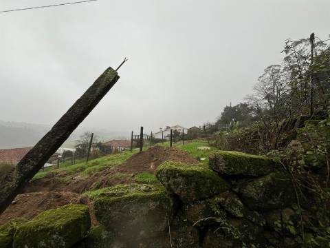 Moradia para Restaurar T2 Venda em Eiriz,Paços de Ferreira