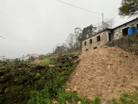 Moradia para Restaurar T2 Venda em Eiriz,Paços de Ferreira
