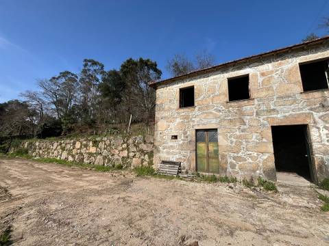 Moradia para Restaurar T2 Venda em Eiriz,Paços de Ferreira