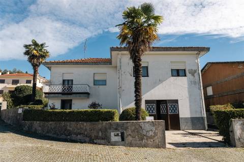 Moradia T4 Arrendamento em Paços de Ferreira,Paços de Ferreira