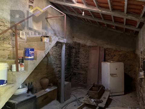 Quinta T3 Venda em Santo André das Tojeiras,Castelo Branco