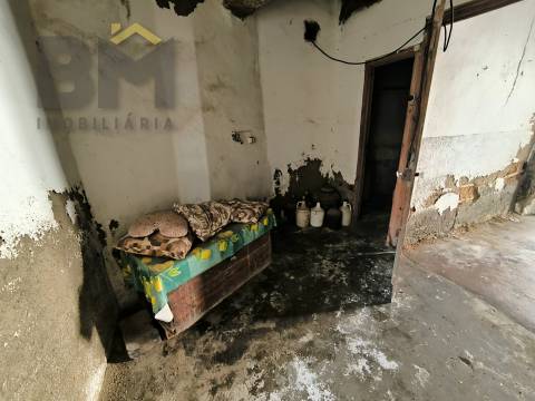 Moradia T3 Venda em Póvoa de Rio de Moinhos e Cafede,Castelo Branco