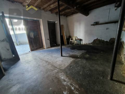 Moradia T3 Venda em Póvoa de Rio de Moinhos e Cafede,Castelo Branco