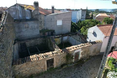 Moradia T3 Venda em Póvoa de Rio de Moinhos e Cafede,Castelo Branco