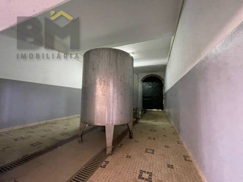 Lagar de Azeite  Venda em Freixial e Juncal do Campo,Castelo Branco