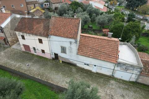 Moradia para Restaurar T2 Venda em Póvoa de Rio de Moinhos e Cafede,Castelo Branco