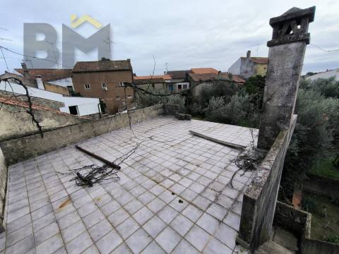 Moradia para Restaurar T2 Venda em Póvoa de Rio de Moinhos e Cafede,Castelo Branco