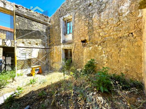 Moradia para Restaurar T0 Venda em Escalos de Cima e Lousa,Castelo Branco