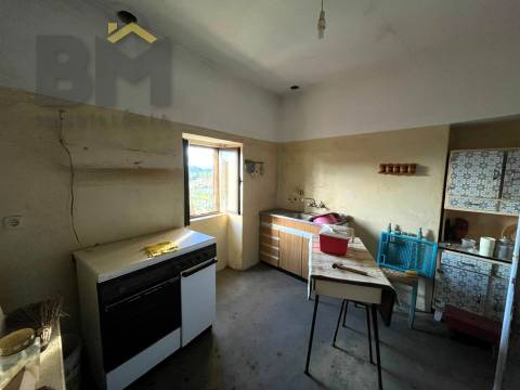 Moradia T2 Venda em Salgueiro do Campo,Castelo Branco