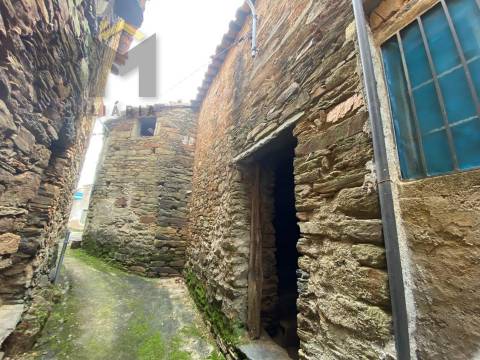 Moradia para Restaurar T0 Venda em Sobreira Formosa e Alvito da Beira,Proença-a-Nova