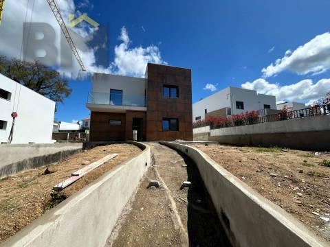 Moradia T4 Venda em Castelo Branco,Castelo Branco