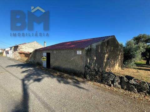 Armazém  Venda em Freixial e Juncal do Campo,Castelo Branco