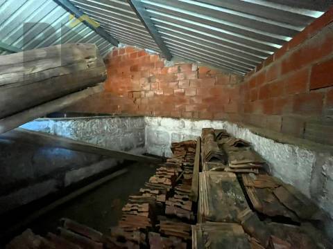 Armazém  Venda em Freixial e Juncal do Campo,Castelo Branco