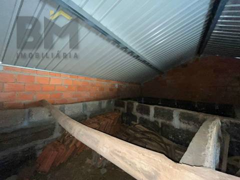 Armazém  Venda em Freixial e Juncal do Campo,Castelo Branco
