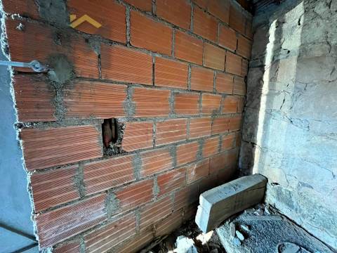 Armazém  Venda em Freixial e Juncal do Campo,Castelo Branco