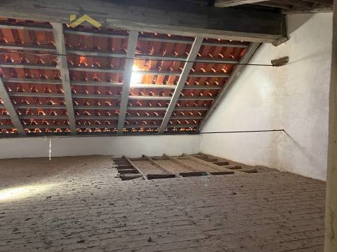 Moradia T3 Venda em Santo André das Tojeiras,Castelo Branco
