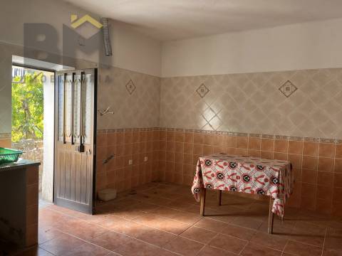 Moradia T3 Venda em Santo André das Tojeiras,Castelo Branco