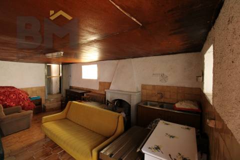 Moradia T2 Venda em Freixial e Juncal do Campo,Castelo Branco