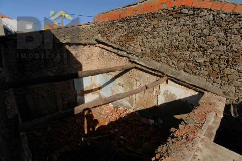Moradia T2 Venda em Freixial e Juncal do Campo,Castelo Branco