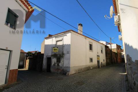 Moradia T2 Venda em Freixial e Juncal do Campo,Castelo Branco