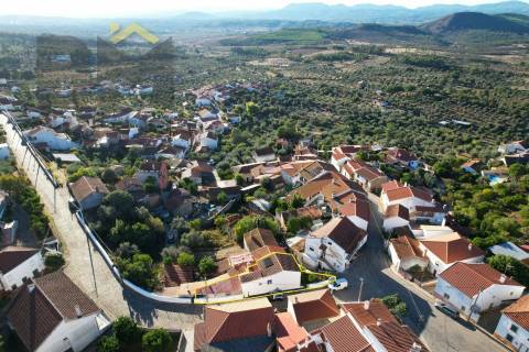 Moradia T2 Venda em Freixial e Juncal do Campo,Castelo Branco