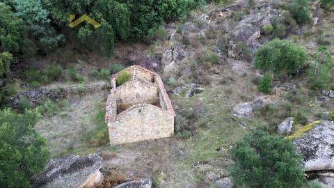 Quinta  Venda em Póvoa de Rio de Moinhos e Cafede,Castelo Branco