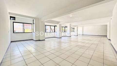 Loja  Venda em Albufeira e Olhos de Água,Albufeira