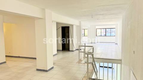 Loja  Venda em Albufeira e Olhos de Água,Albufeira