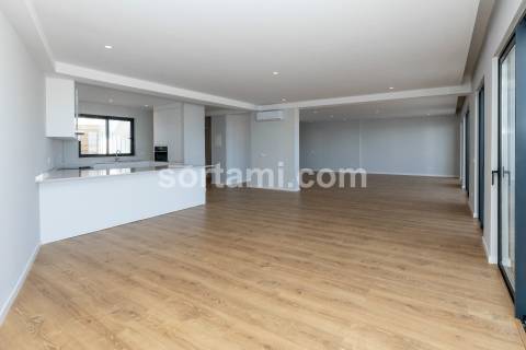 Apartamento T4 Venda em Albufeira e Olhos de Água,Albufeira