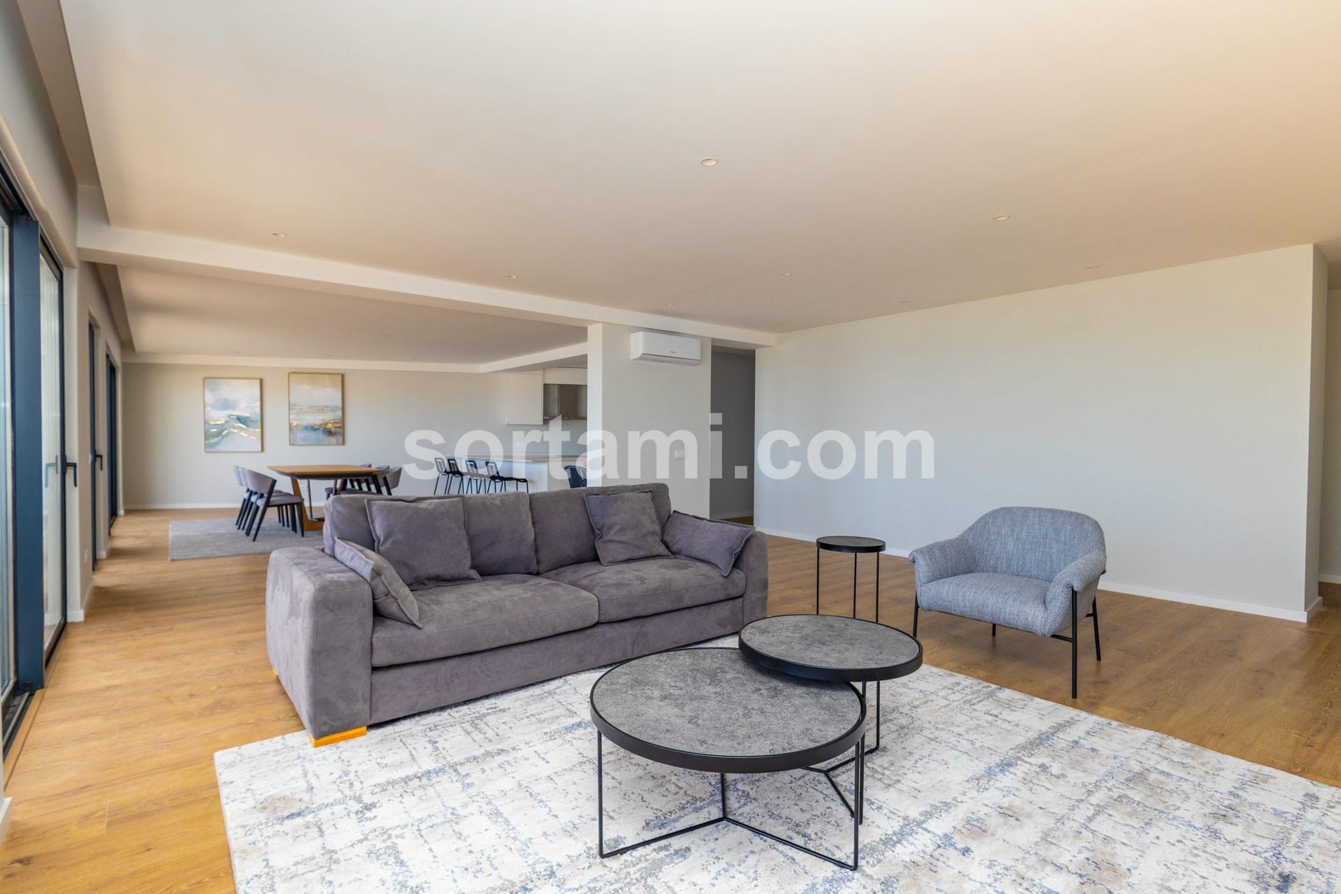 Apartamento T4 Venda em Albufeira e Olhos de Água,Albufeira